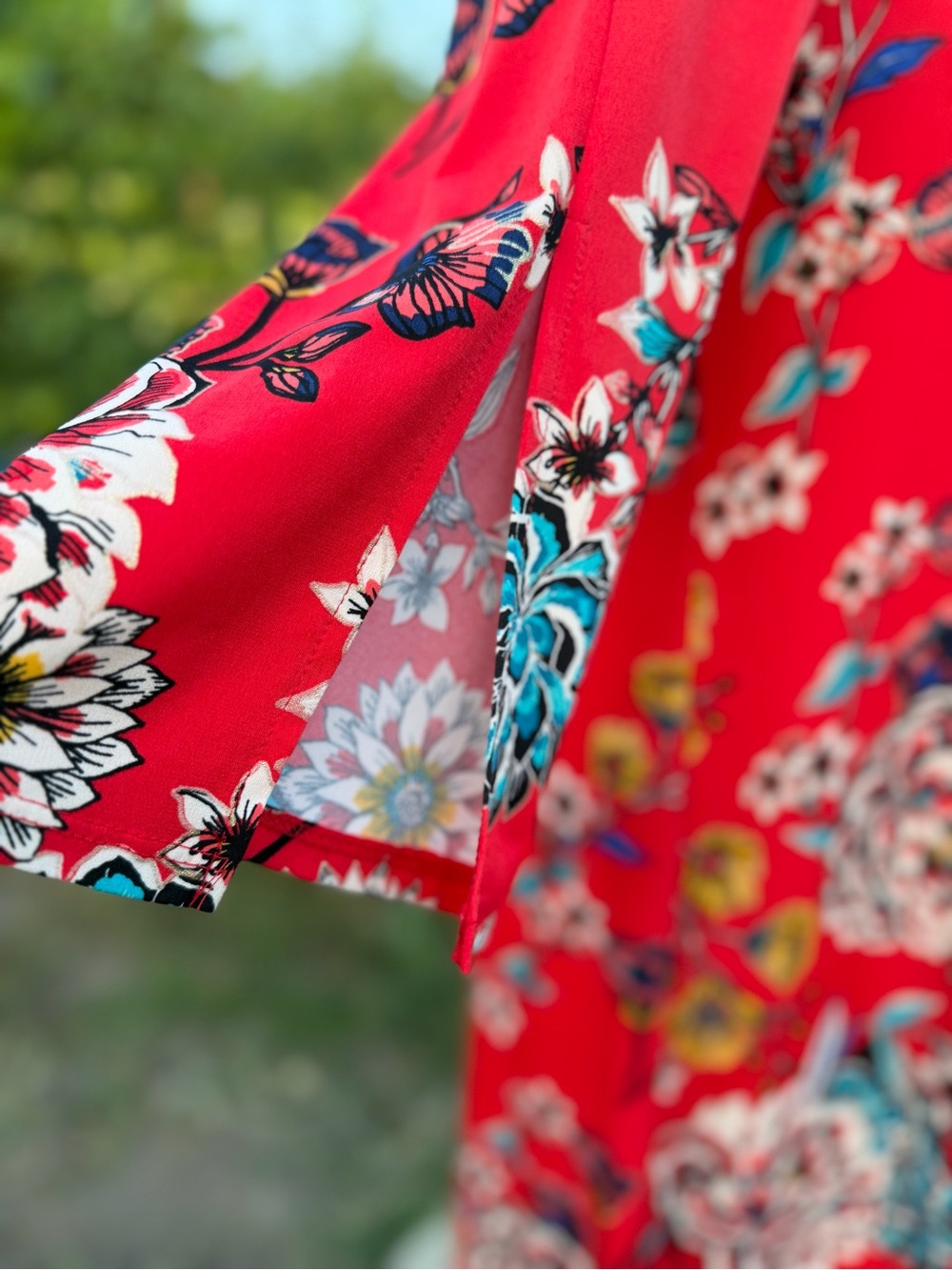 MSK Red Multicolor Floral Garden 3/4 Length Split Bell Sleeve Shift Dress ~ PM - Picture 6 of 9